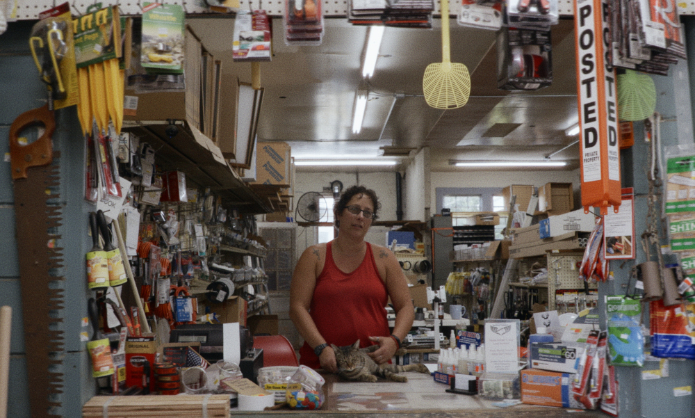 © DOK Leipzig 2025 / HOLLER FOR SERVICE, Walnut+Schultz Prodcutions