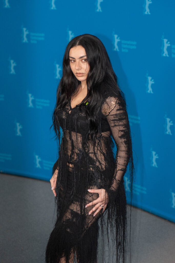 Charli xcx_bei der 76. Berlinale.
Foto: Helen Fiona
